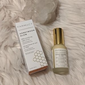 Farmacy Honeymoon Glow AHA resurfacing night serum